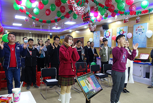 【惠聲圣誕主題生日會(huì)】好聲音驚喜開(kāi)唱，歡聲笑語(yǔ)不斷